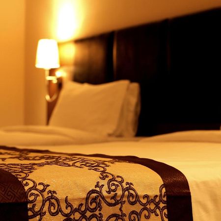 Ariya Hotel Тхимпху Экстерьер фото