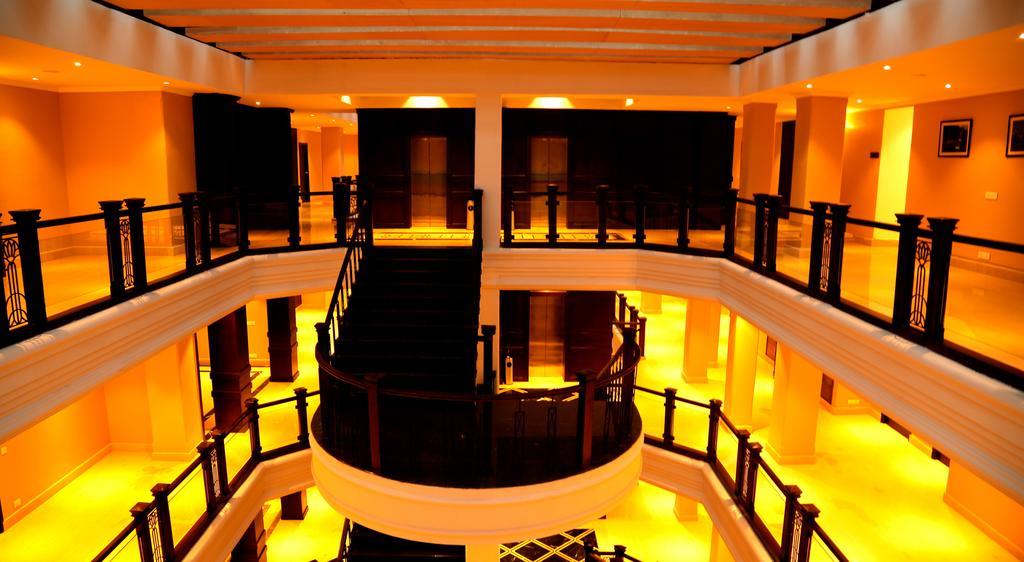 Ariya Hotel Тхимпху Экстерьер фото