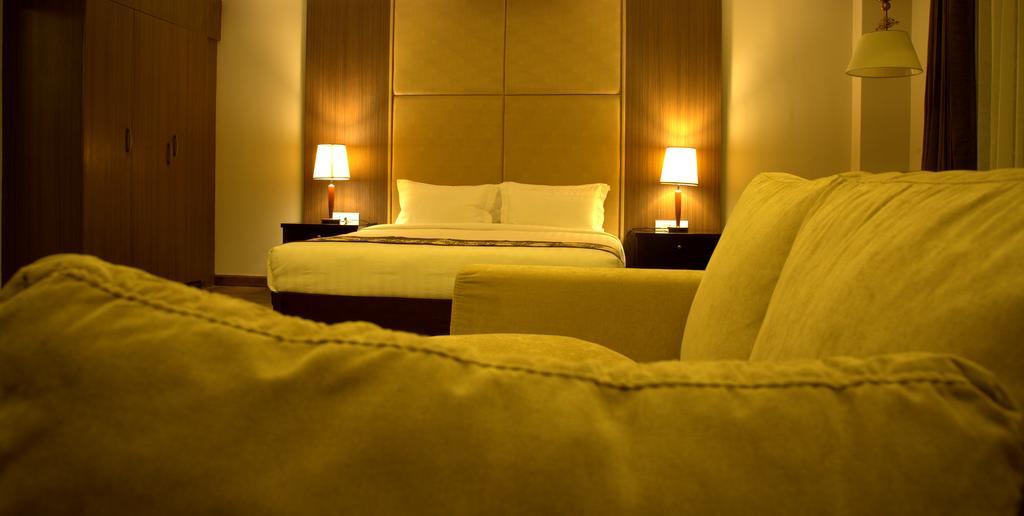 Ariya Hotel Тхимпху Экстерьер фото